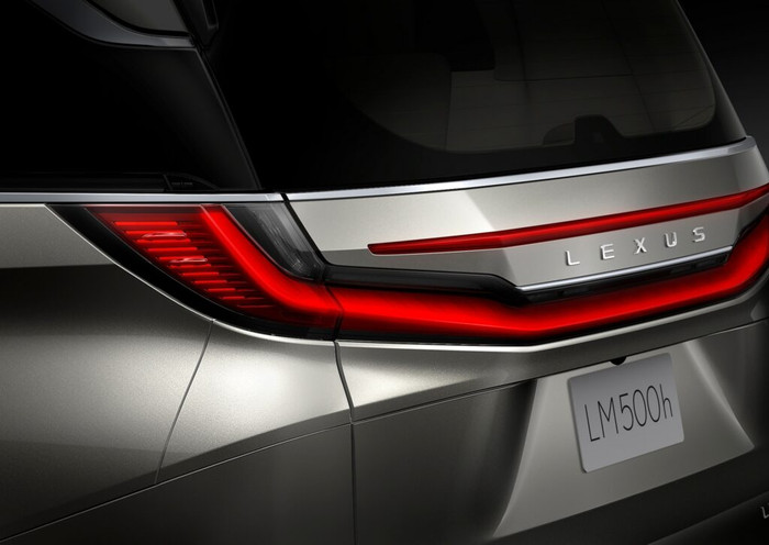 Lexus LM